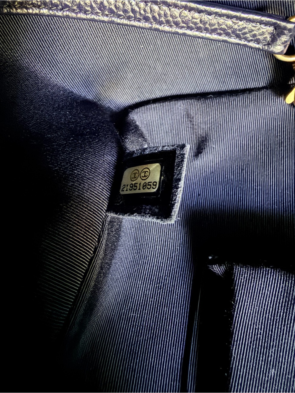 CHANEL Caviar Quilted Large CC Shopping
Tote Navy - Picture 9 of 9